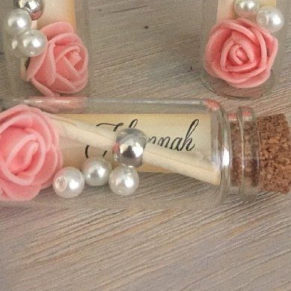 Meet your Posher, April - Picture 1 of 1